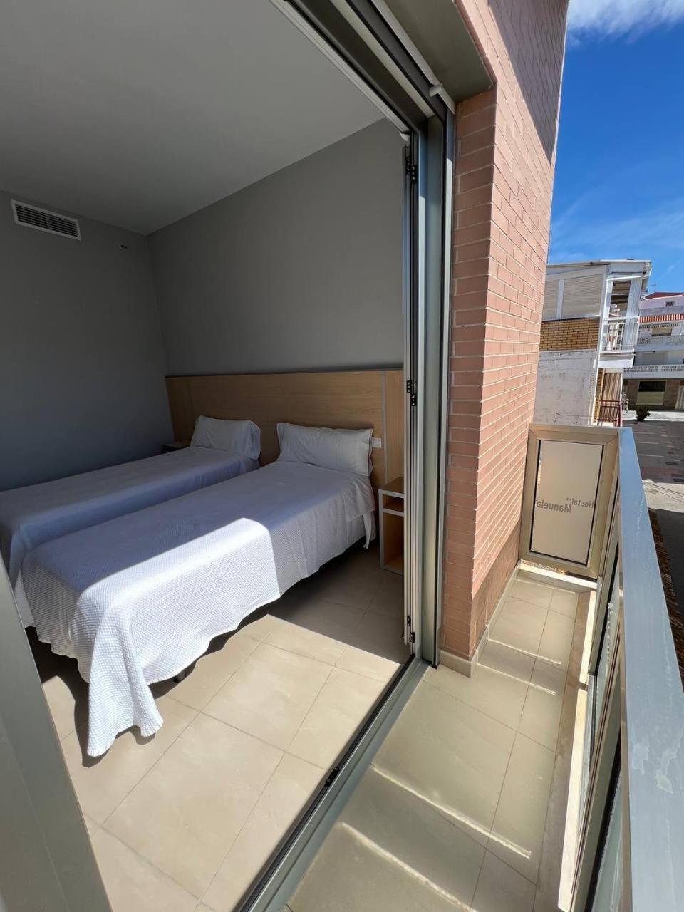 Hostal Manuela Punta Umbría Exterior photo